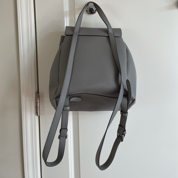 Zara Basic Grey Backpack - Picture 2 of 3